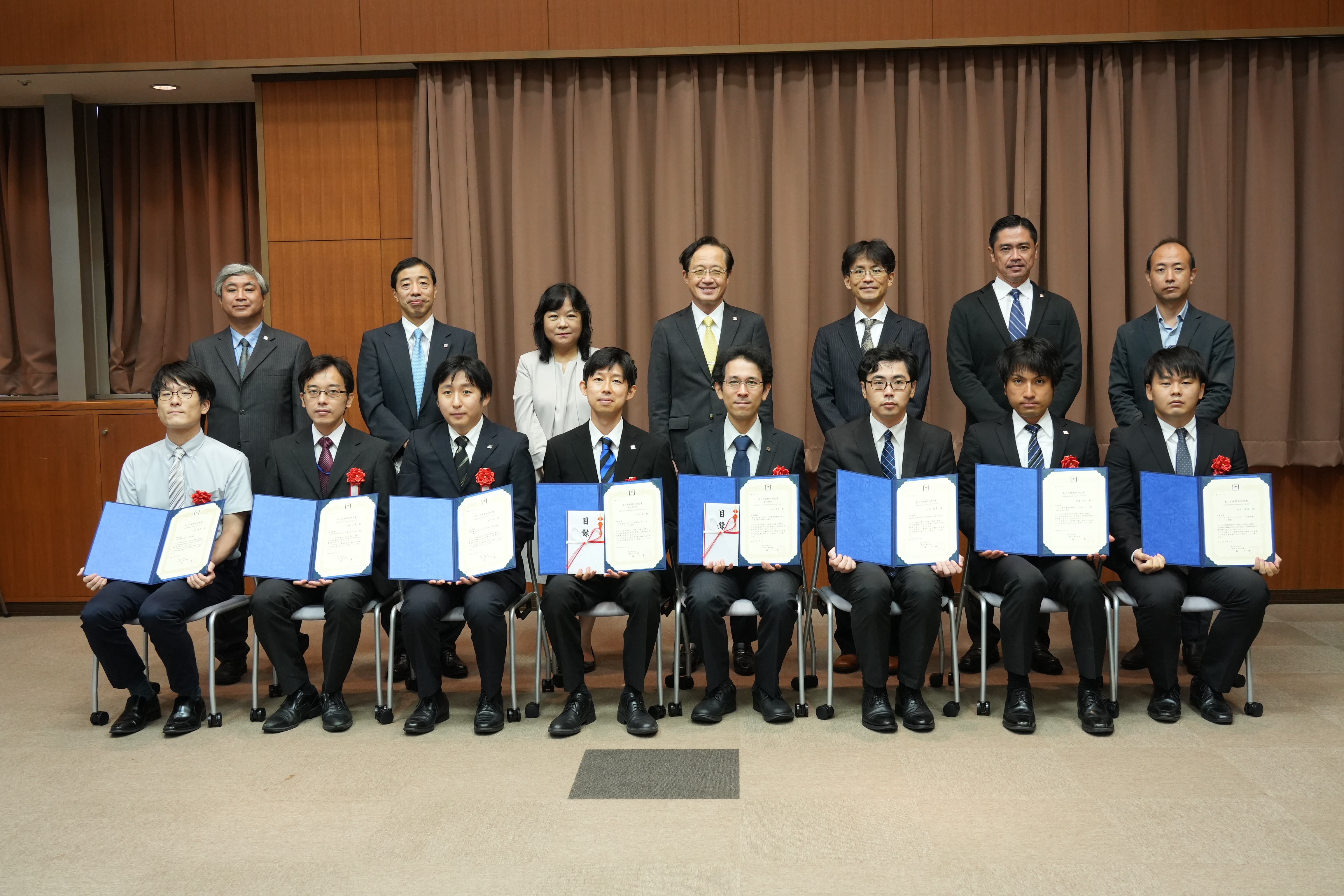 Commemorative photo with the award winners (1-Sep)